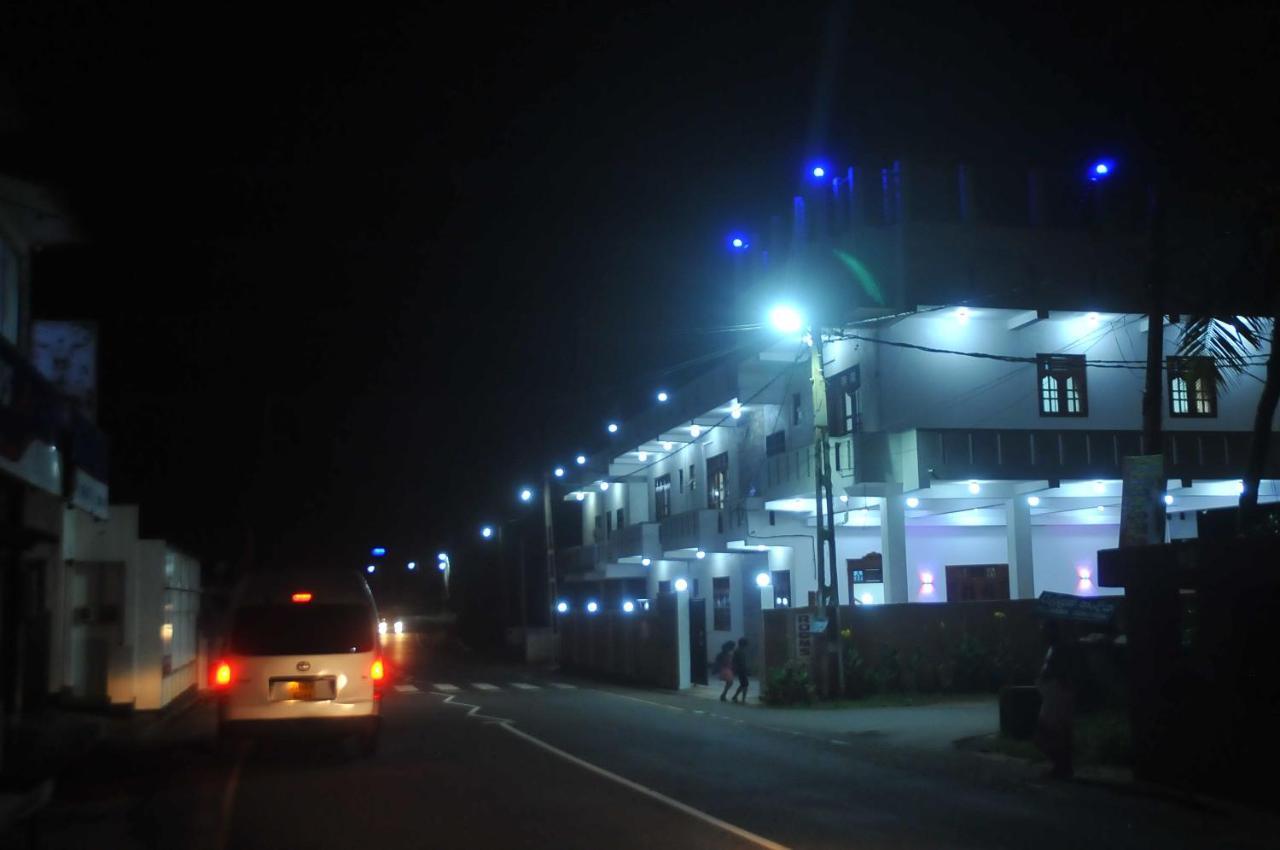 Nethum Beach House ヒッカドゥワ エクステリア 写真